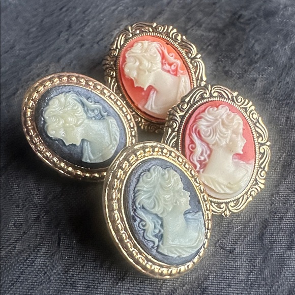 Elegant Gold and Cameo Earrings Set - Picture 2 of 13